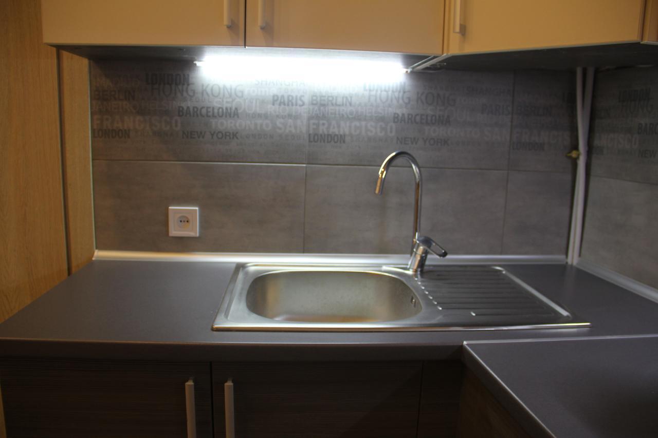 Apartment On Khorvatska Street Lviv Extérieur photo