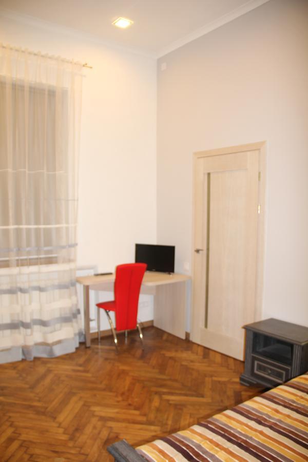 Apartment On Khorvatska Street Lviv Extérieur photo
